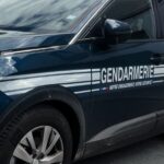Voiture de la gendarmerie française, équipée et marquée aux couleurs officielles © DECHIFFREUR / Anthony BONDON