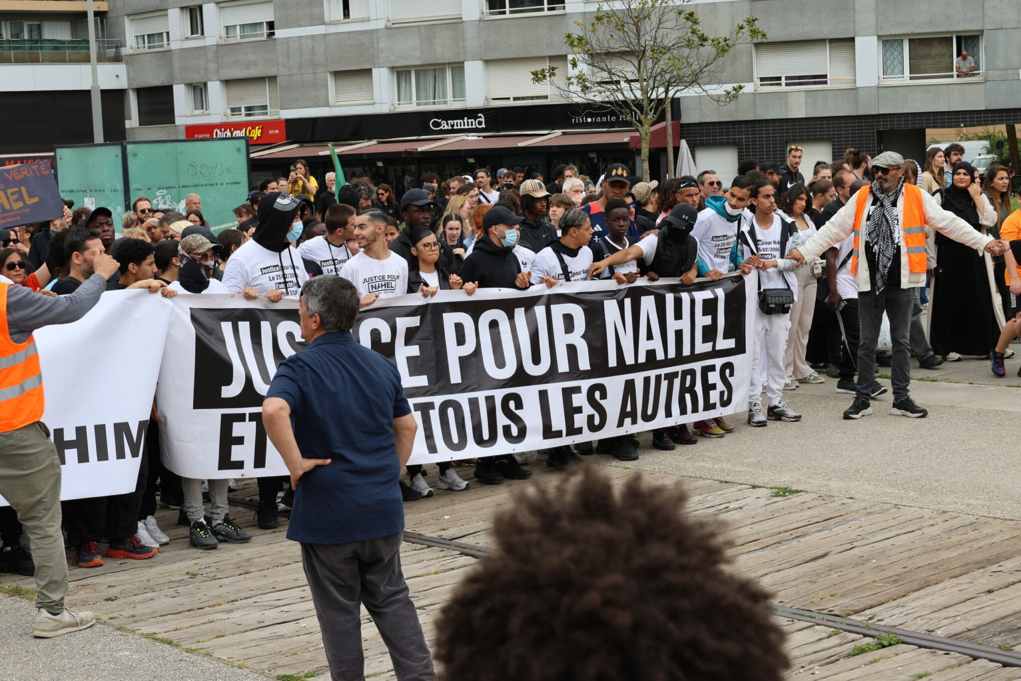 Mort de Nahel à Nanterre : le policier renvoyé devant la cour criminelle pour violences ayant entraîné la mort et non pour meurtre 1 Marche blanche en hommage a Nahel, le 29 juin 2024 © DÉCHIFFREUR/ LF-DB