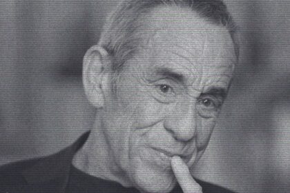 Capture d'écran de l'extrait du documentaire La face cachée de l’homme en noir © TF1/X