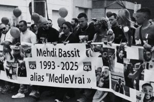Marche blanche en hommage à Mehdi Bassit, le dimanche 27 juillet à Bully-les-Mines (Pas-de-Calais) © DECHIFFREUR / LF