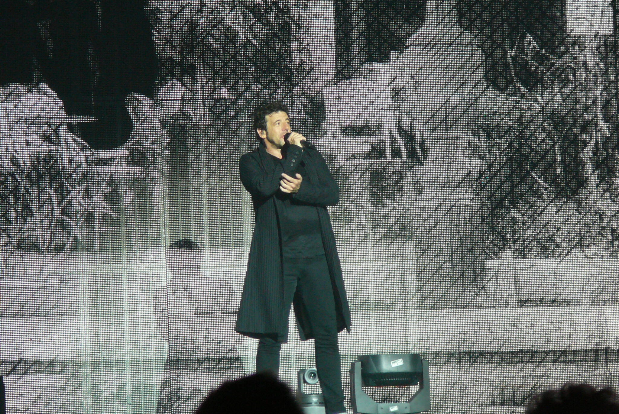 Le chanteur sur la scène du Forest National, à Bruxelles, le 14 mai 2019, le jour de son 60e anniversaire. © WIKIMÉDIA / G. Delsaut - DR